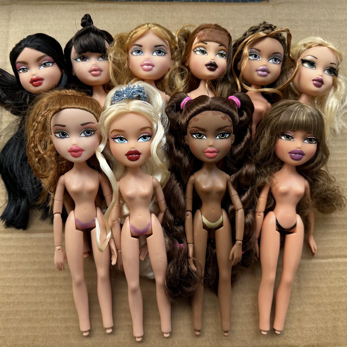 Vintage Fashion Toys - Oryginalna lalka Brazz z 2001 roku,