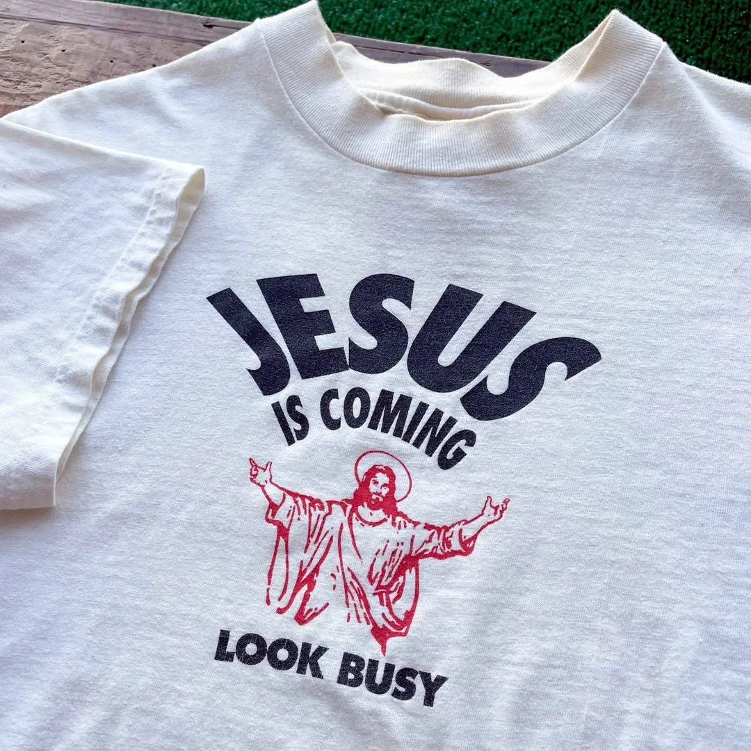 Tie Dye Shirt Vintage - Jesus nadchodzi wygląda na zajętego drukowaniem